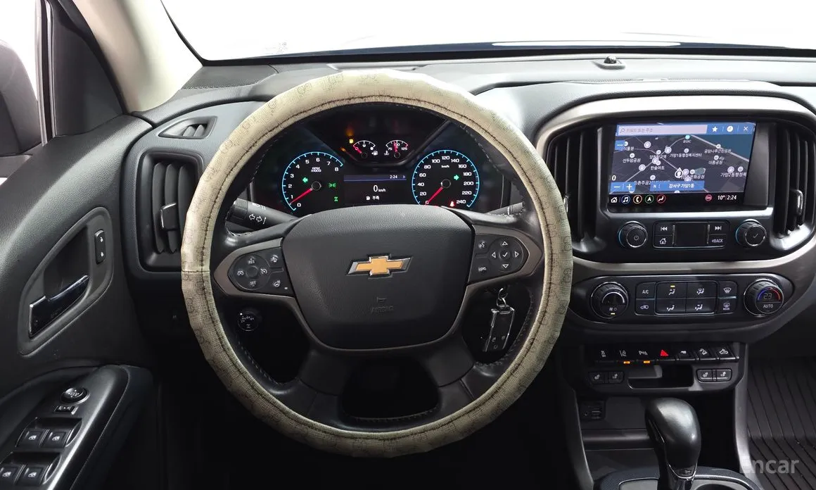 Photo 13 - Chevrolet Colorado