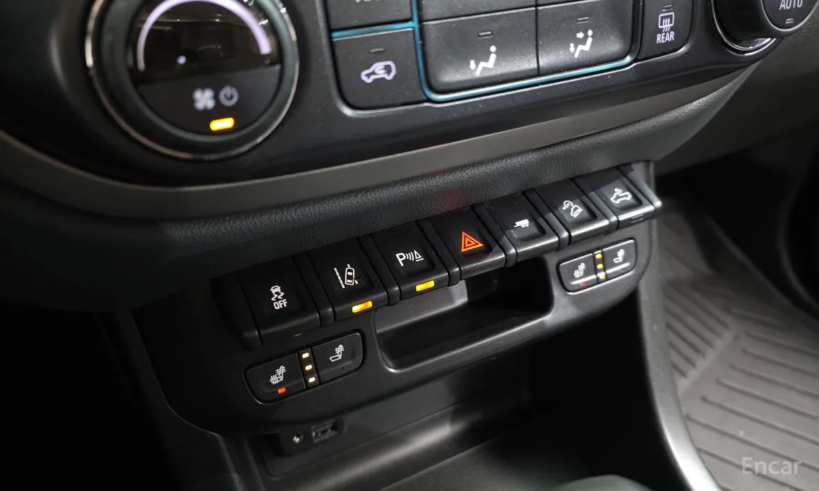 Photo 17 - Chevrolet Colorado