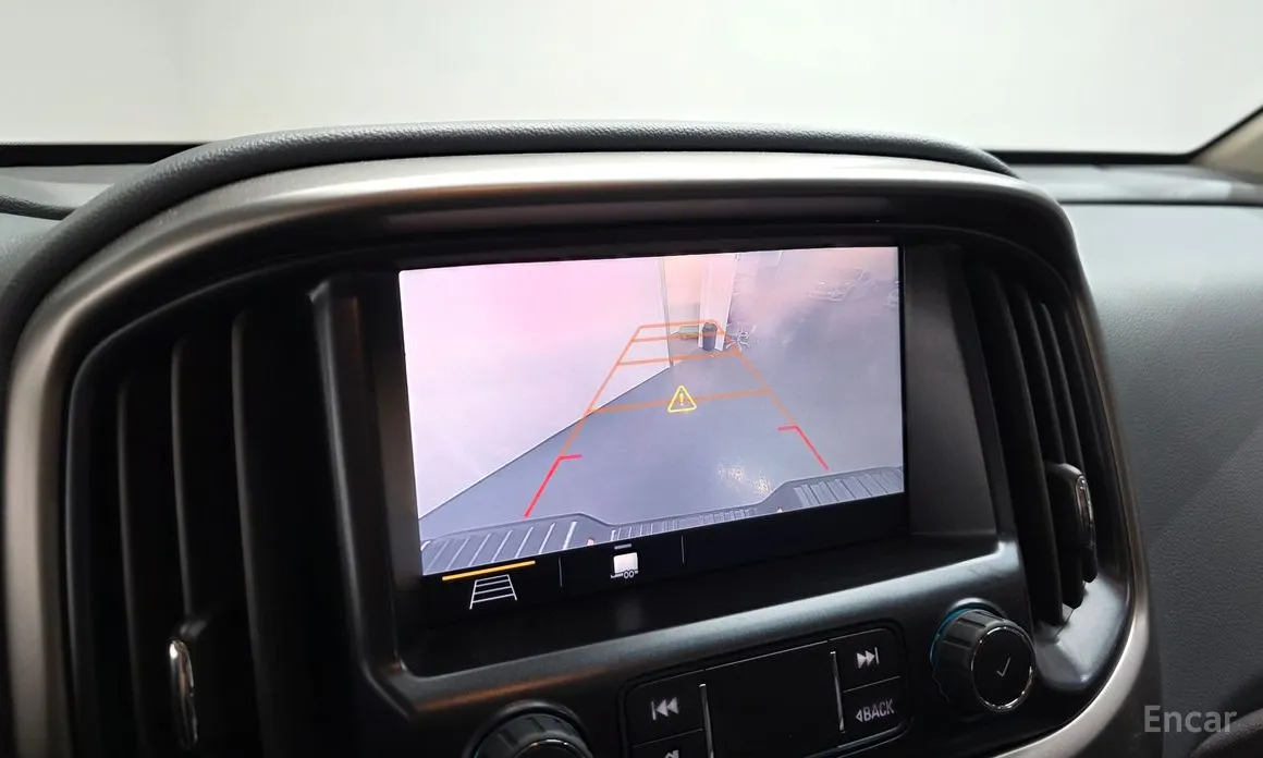 Photo 19 - Chevrolet Colorado