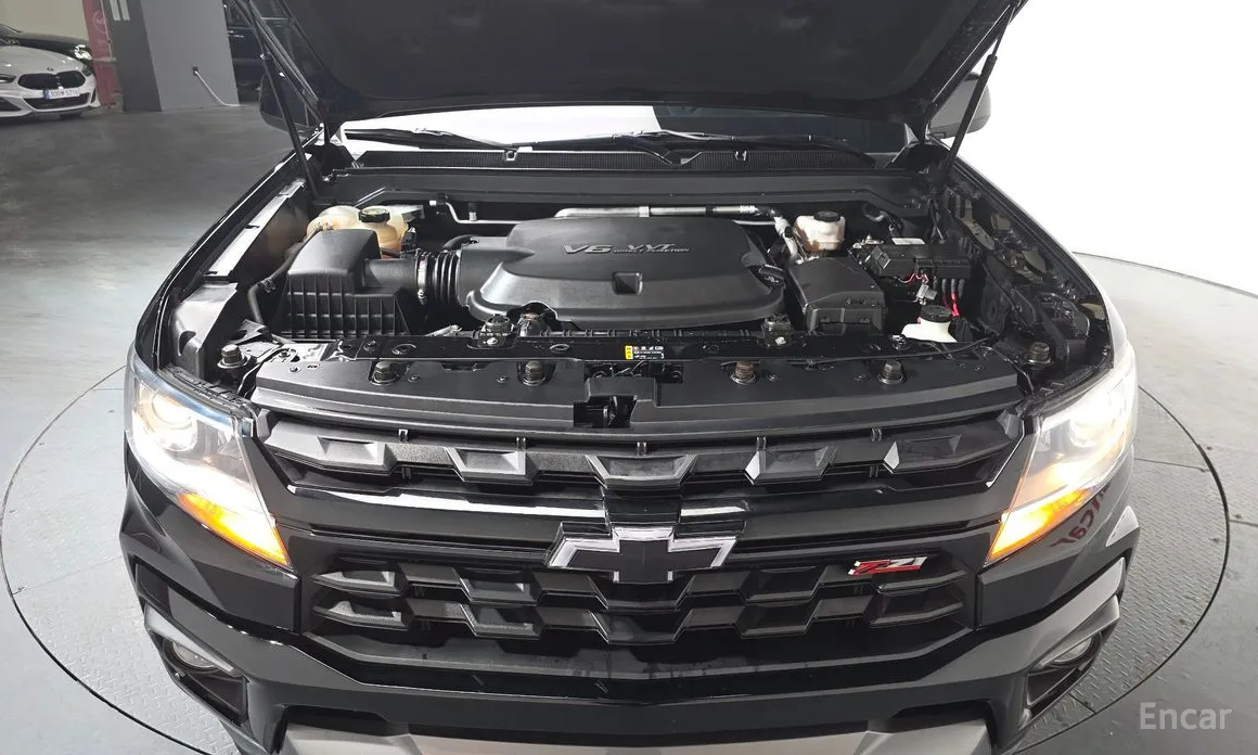 Photo 6 - Chevrolet Colorado