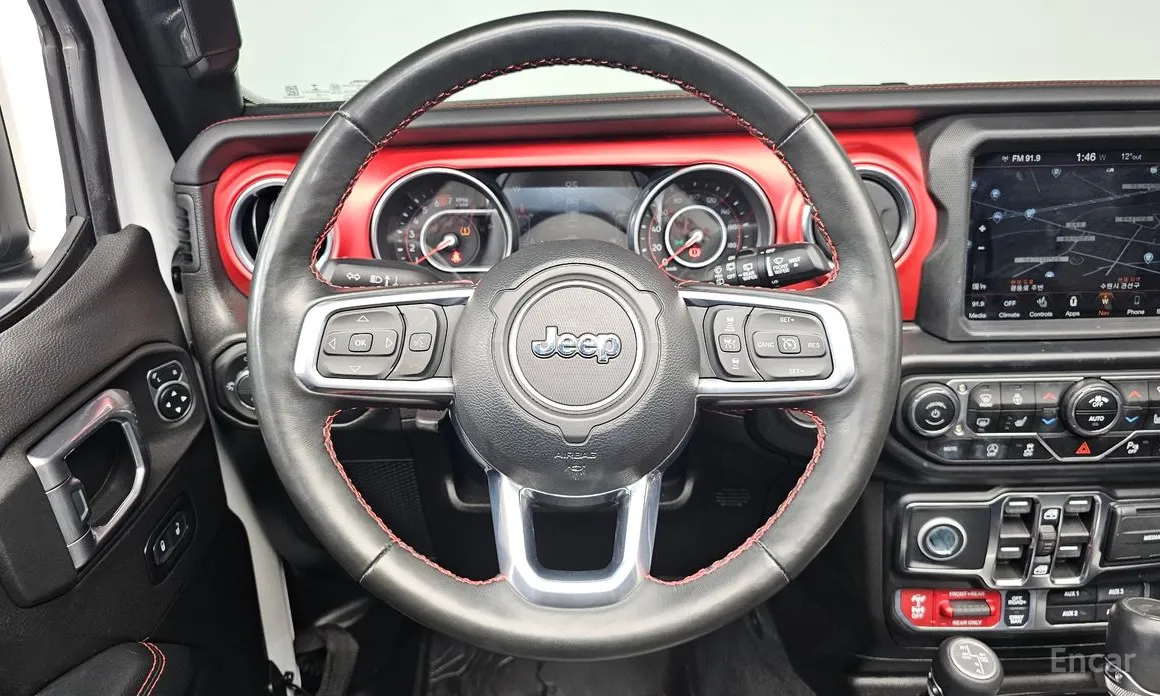 Фото 13 - Jeep Wrangler