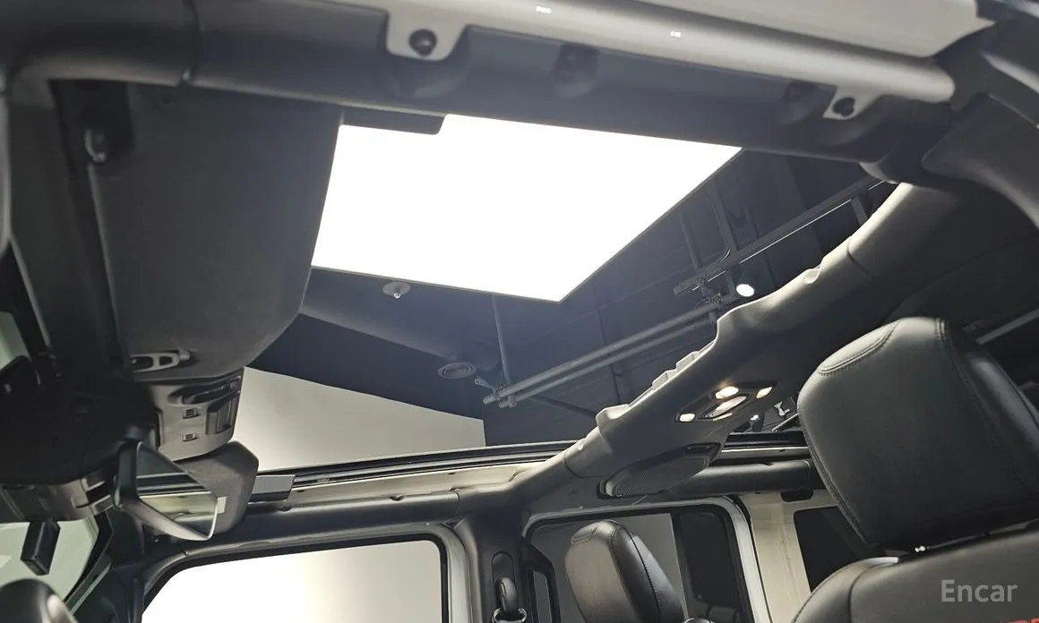 Фото 19 - Jeep Wrangler