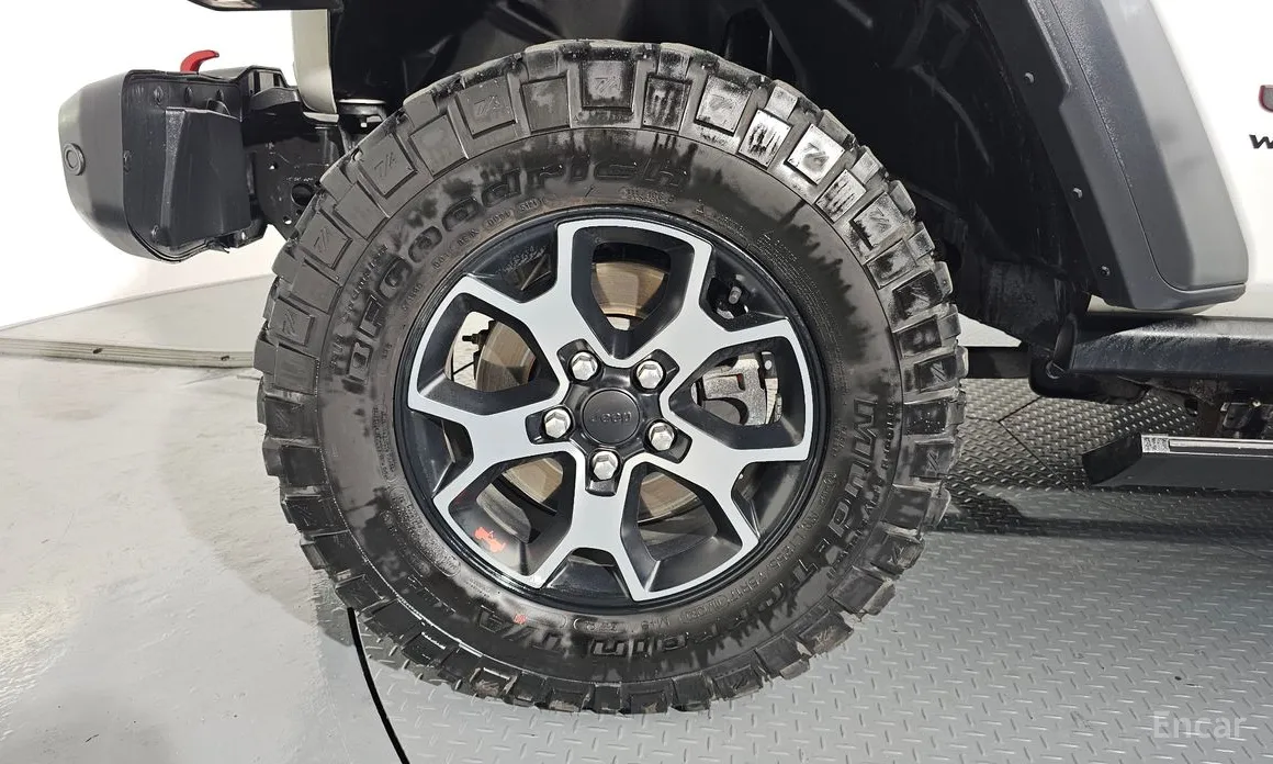 Фото 5 - Jeep Wrangler