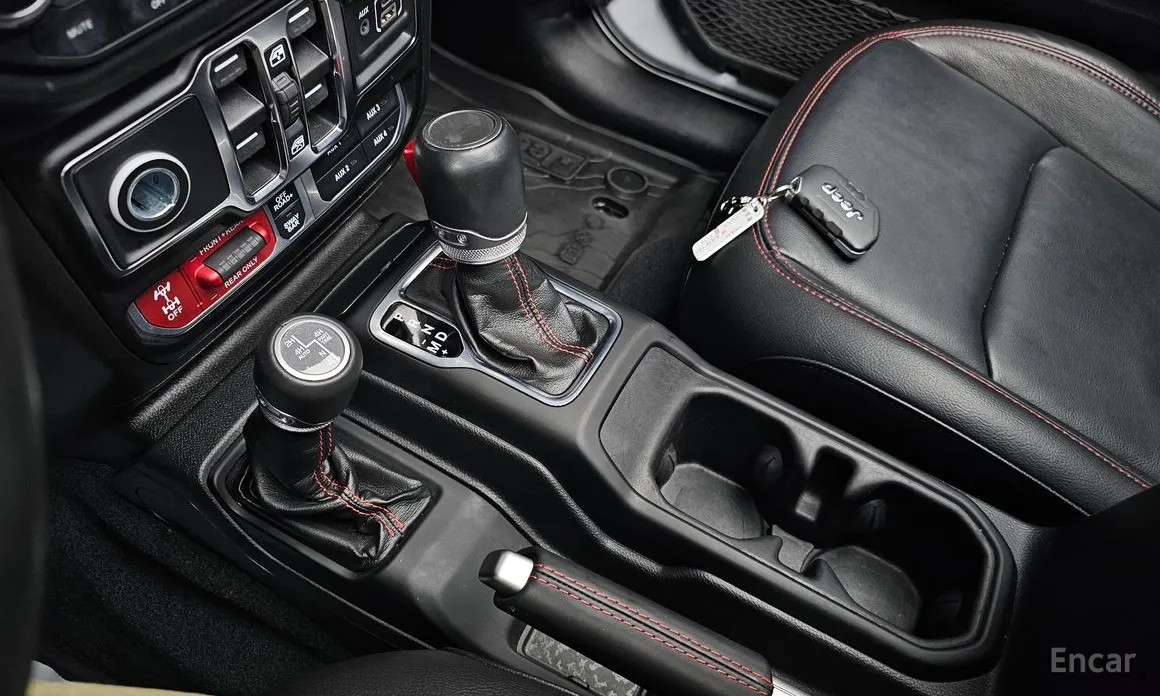 Фото 9 - Jeep Wrangler