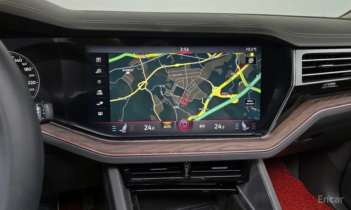 Фото 16 - Volkswagen Touareg