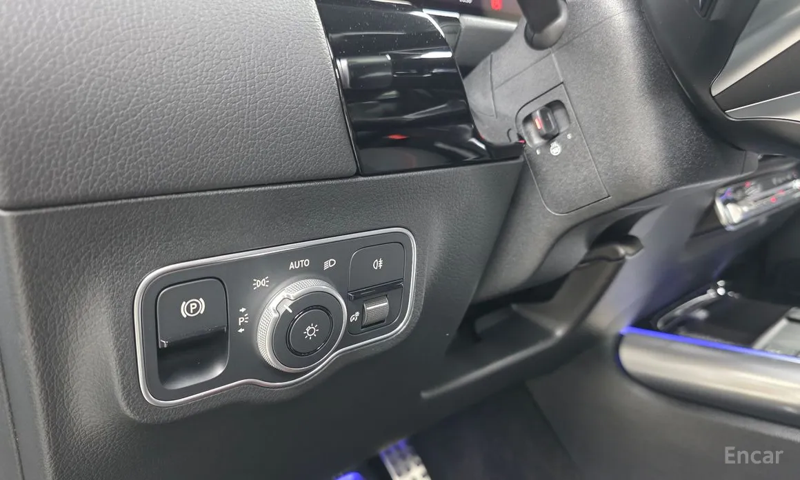 Фото 14 - Mercedes-Benz GLA-Class