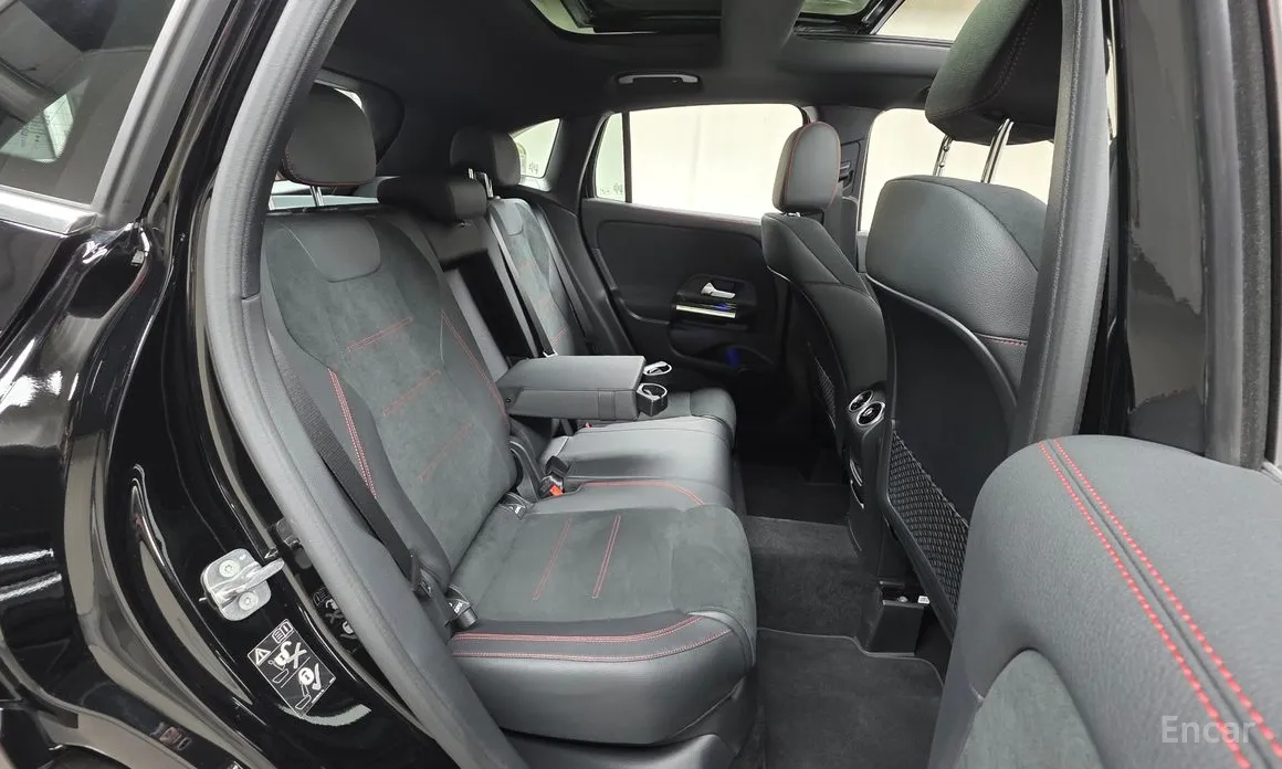 Фото 19 - Mercedes-Benz GLA-Class