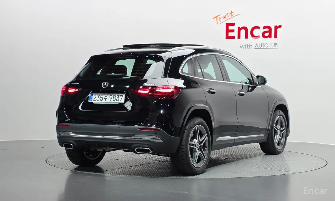 Фото 2 - Mercedes-Benz GLA-Class