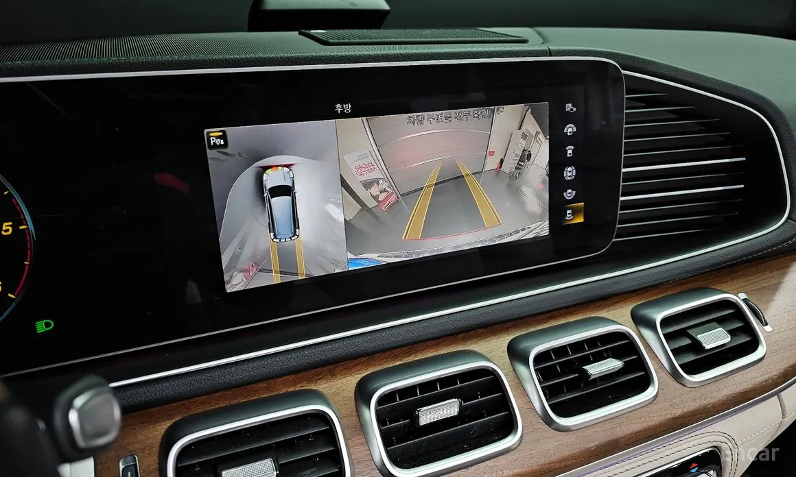 Фото 16 - Mercedes-Benz GLS-Class