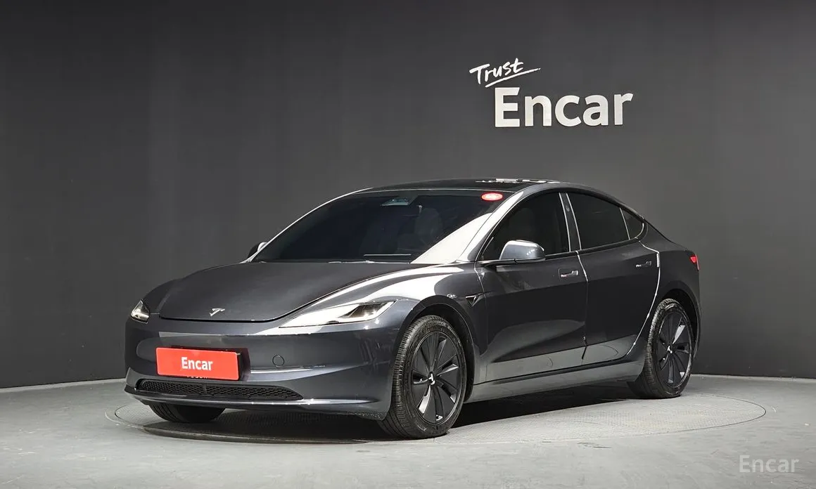 Фото 1 - Tesla Model 3