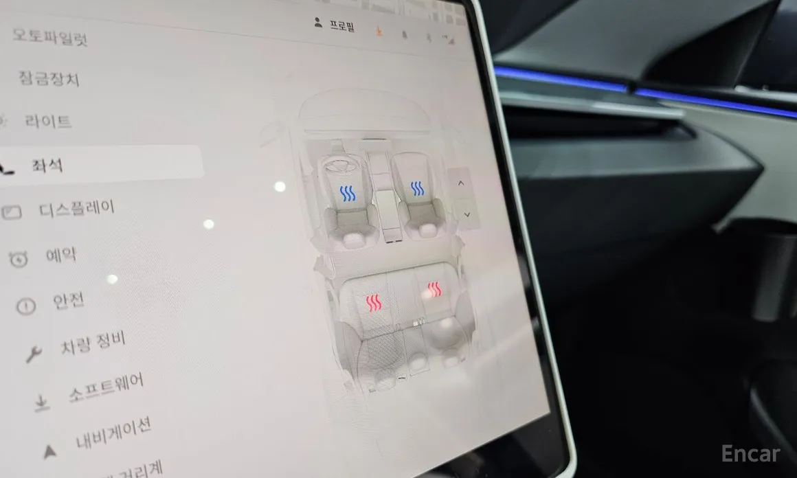 Фото 19 - Tesla Model 3