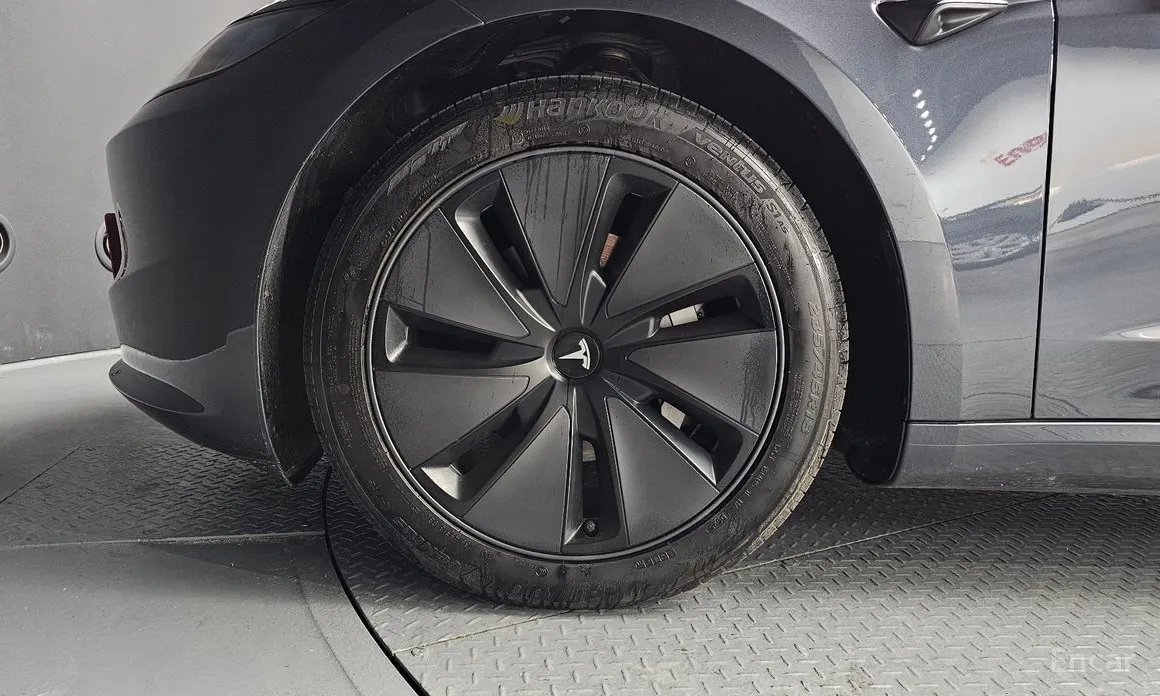 Фото 5 - Tesla Model 3