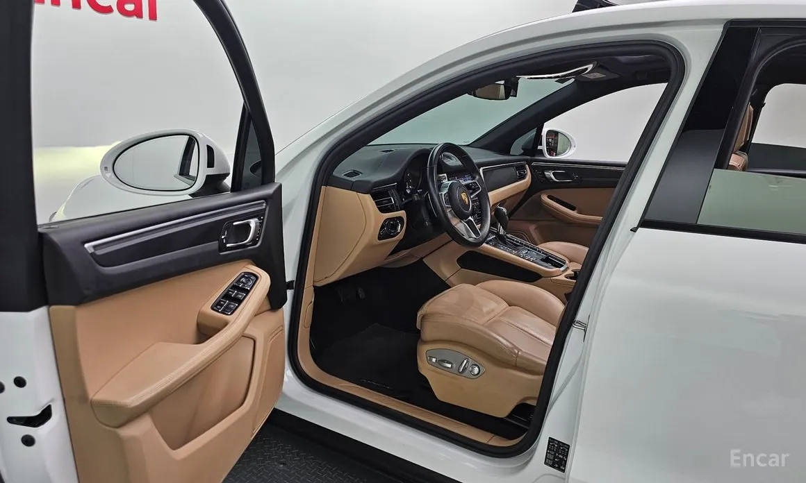 Фото 10 - Porsche Macan