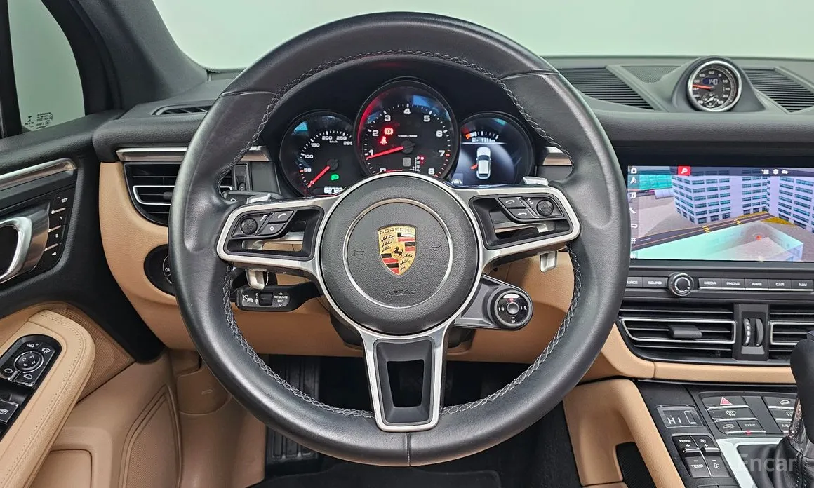 Фото 13 - Porsche Macan