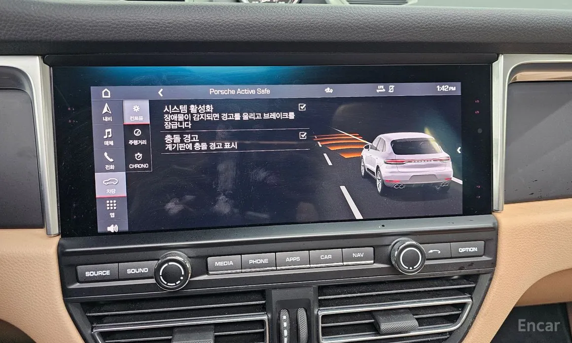 Фото 15 - Porsche Macan