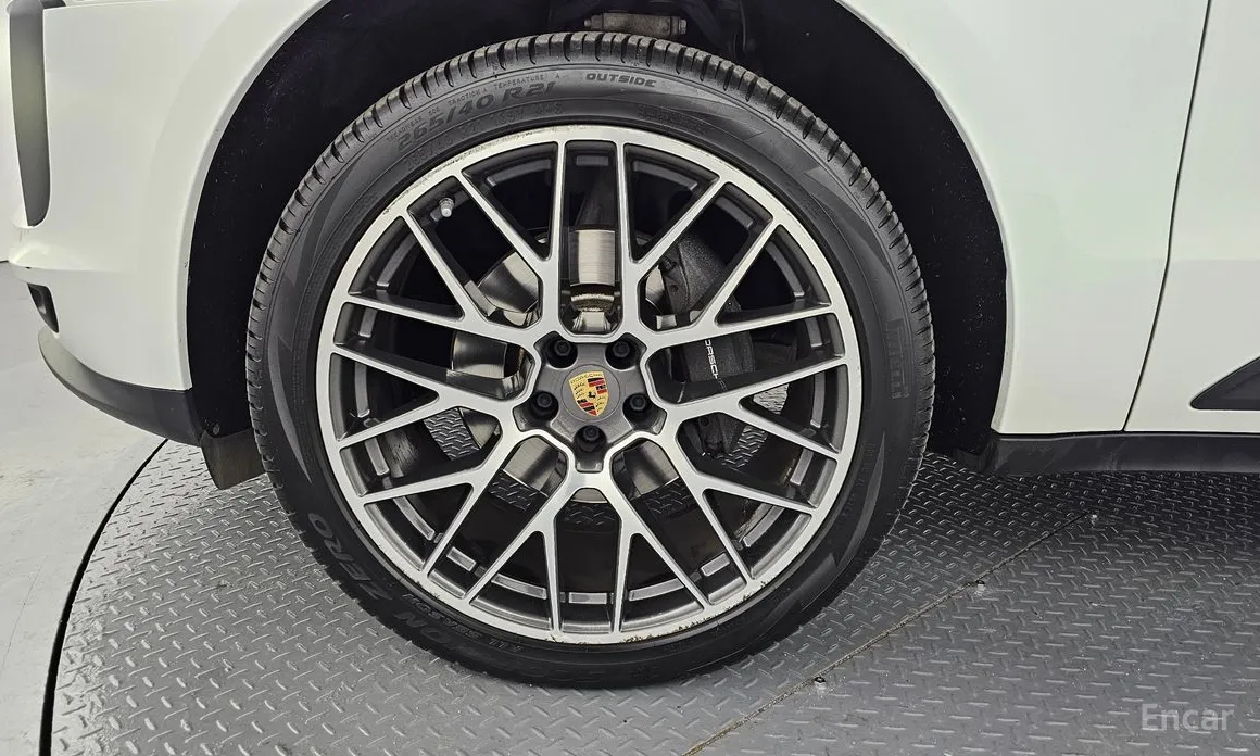 Фото 5 - Porsche Macan
