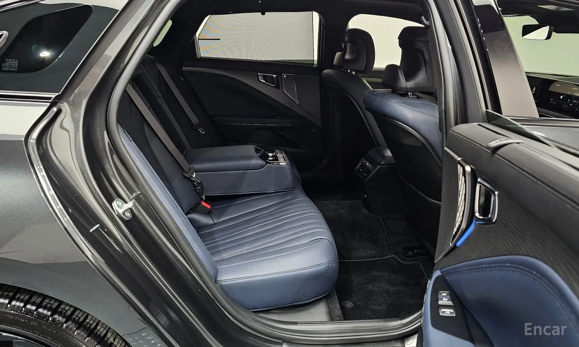 Фото 12 - Kia K8