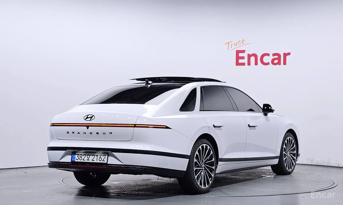 Фото 2 - Hyundai Grandeur