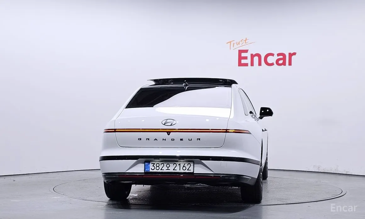 Фото 4 - Hyundai Grandeur