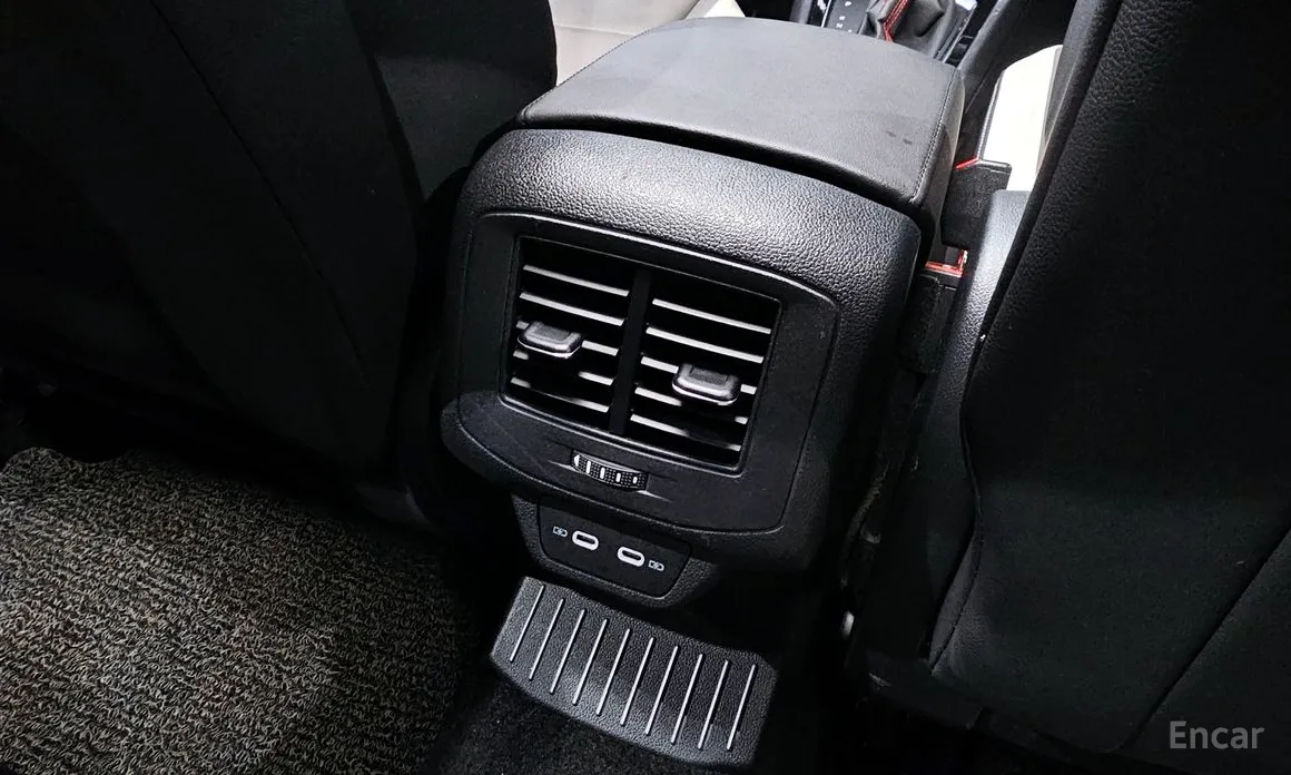 Фото 18 - Volkswagen T-Roc