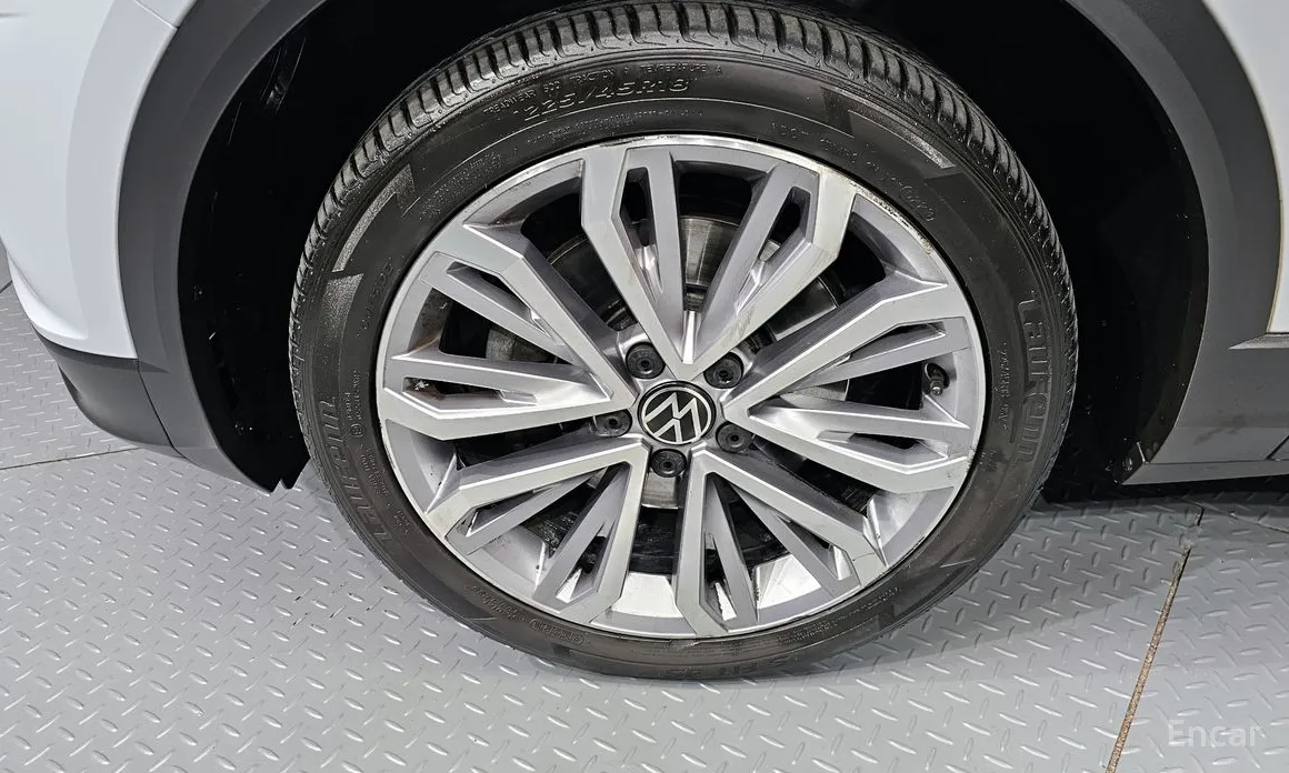 Фото 5 - Volkswagen T-Roc