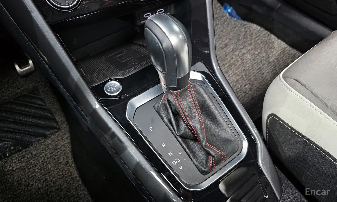 Фото 9 - Volkswagen T-Roc