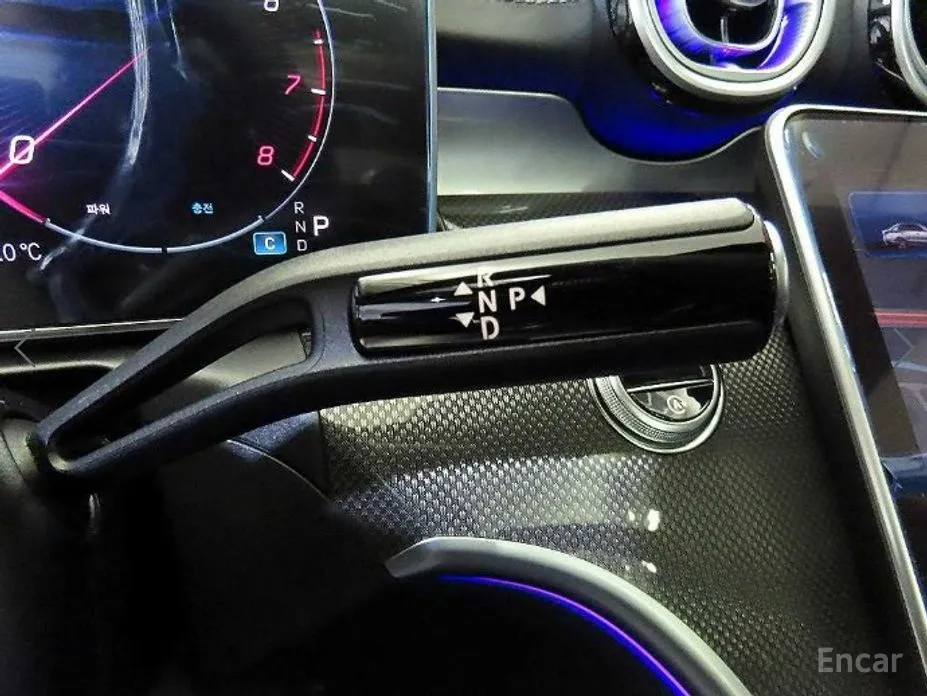 Фото 12 - Mercedes-Benz C-Class