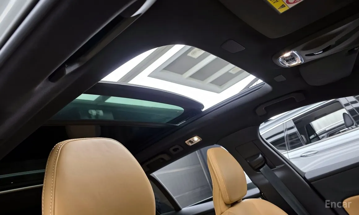 Фото 17 - Volvo V60