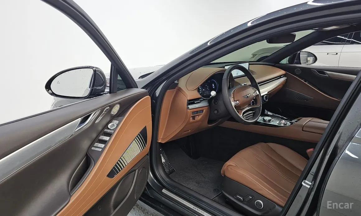 Фото 10 - Genesis G80