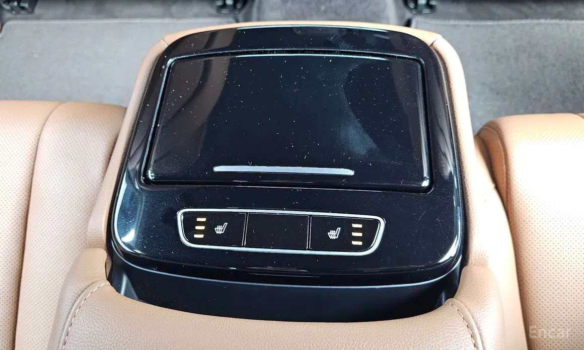 Фото 19 - Genesis G80