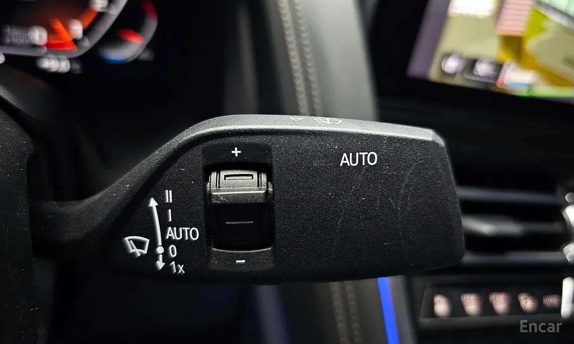 Фото 16 - BMW 8 Series