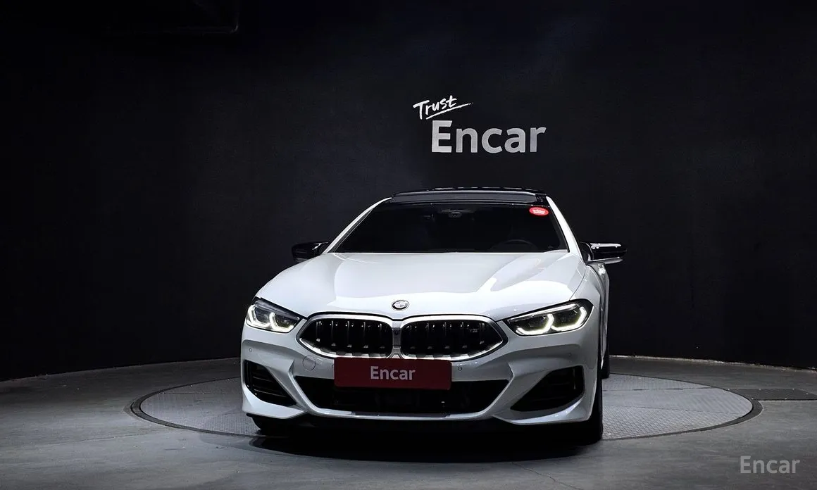 Фото 3 - BMW 8 Series