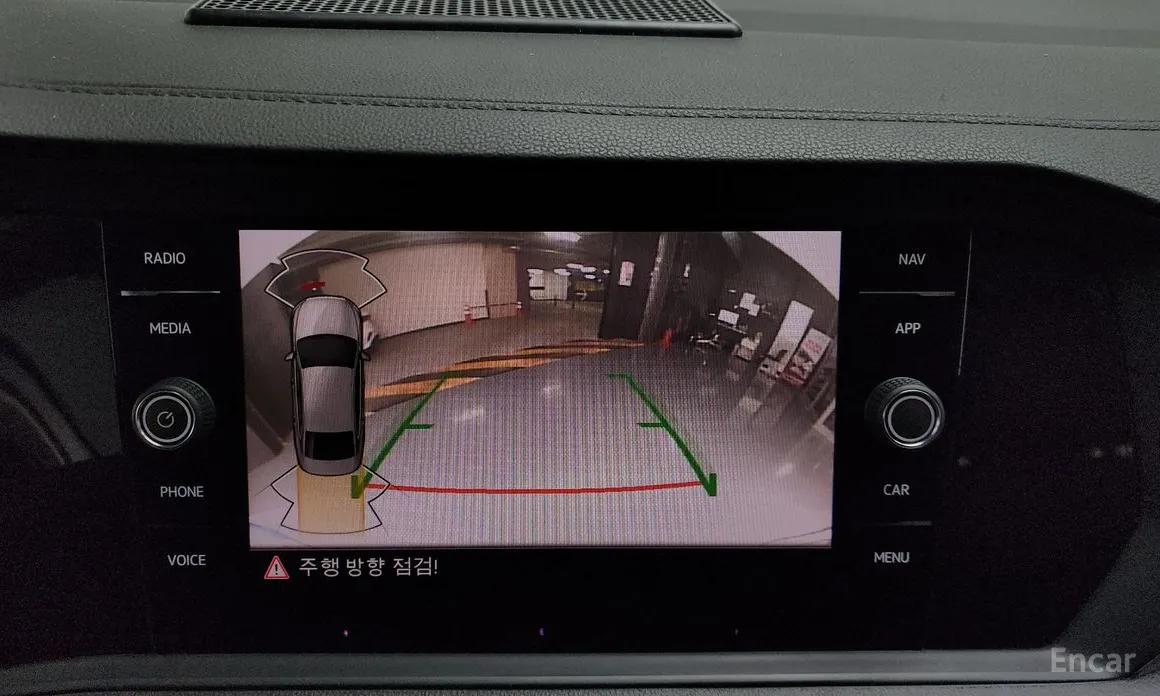 Фото 16 - Volkswagen Jetta