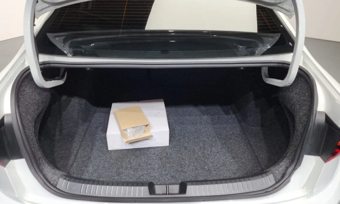 Фото 20 - Volkswagen Jetta