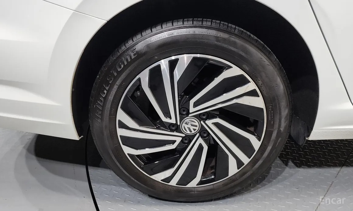 Фото 5 - Volkswagen Jetta