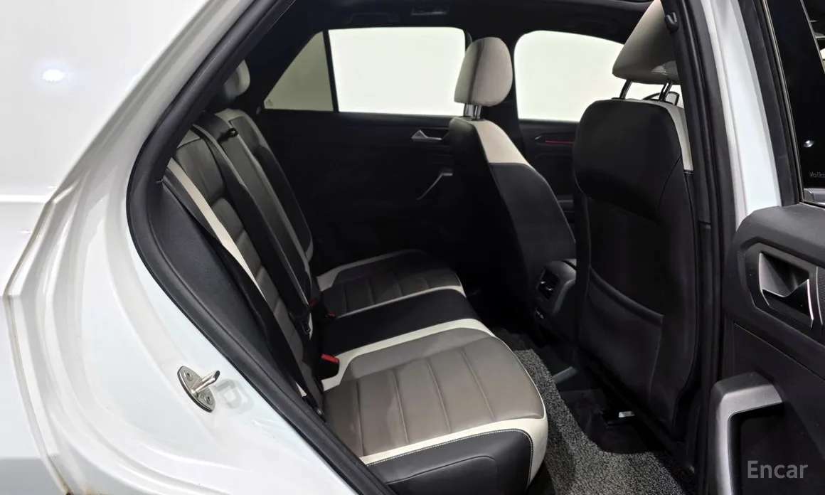 Фото 12 - Volkswagen T-Roc