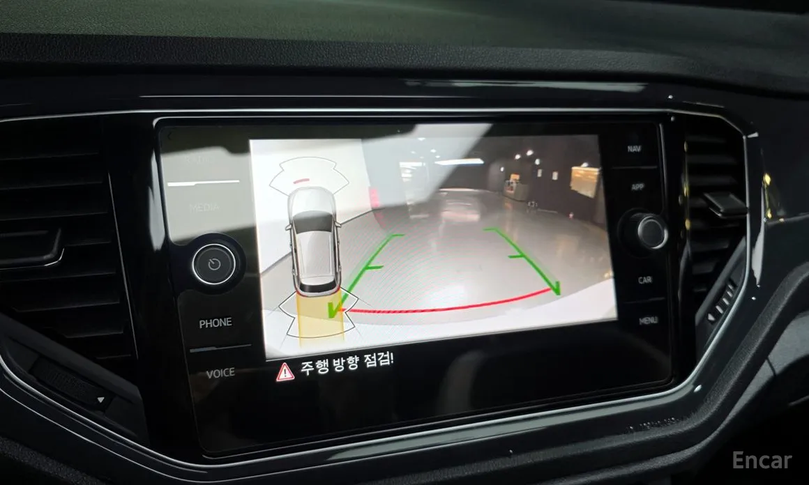 Фото 15 - Volkswagen T-Roc