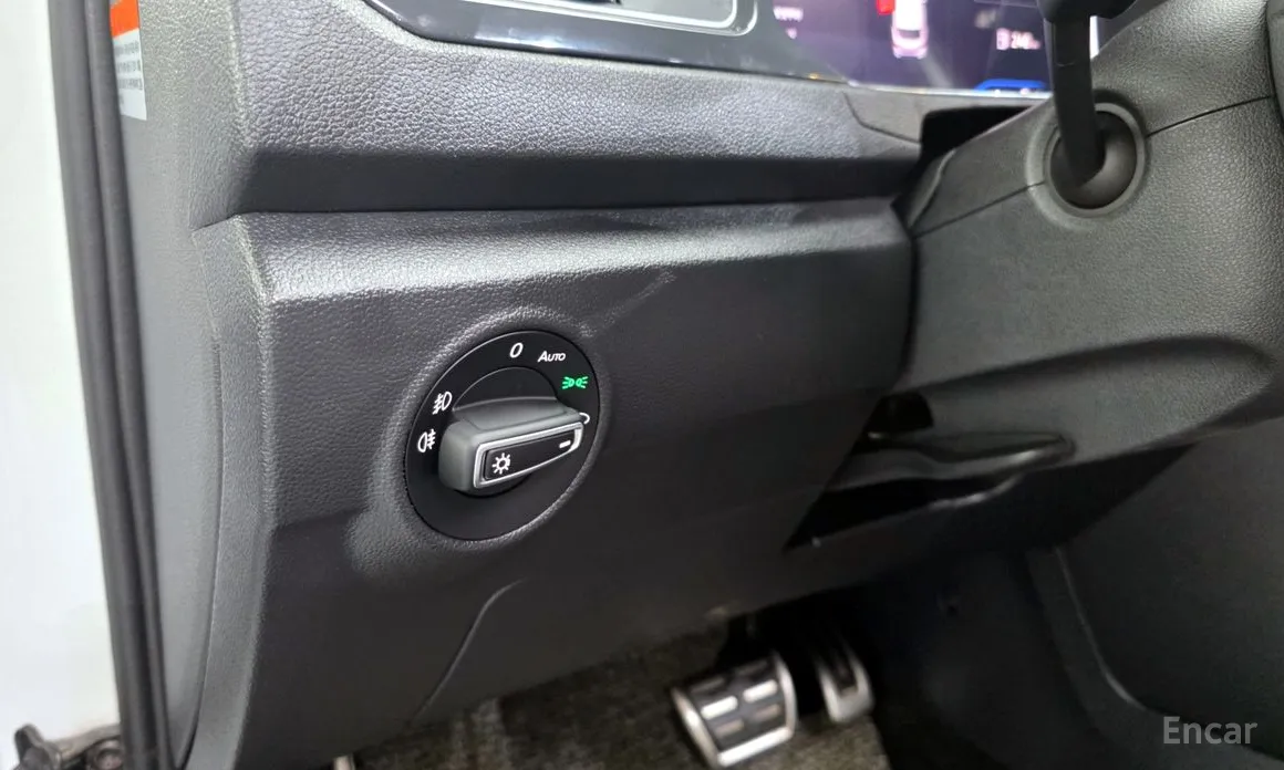 Фото 17 - Volkswagen T-Roc