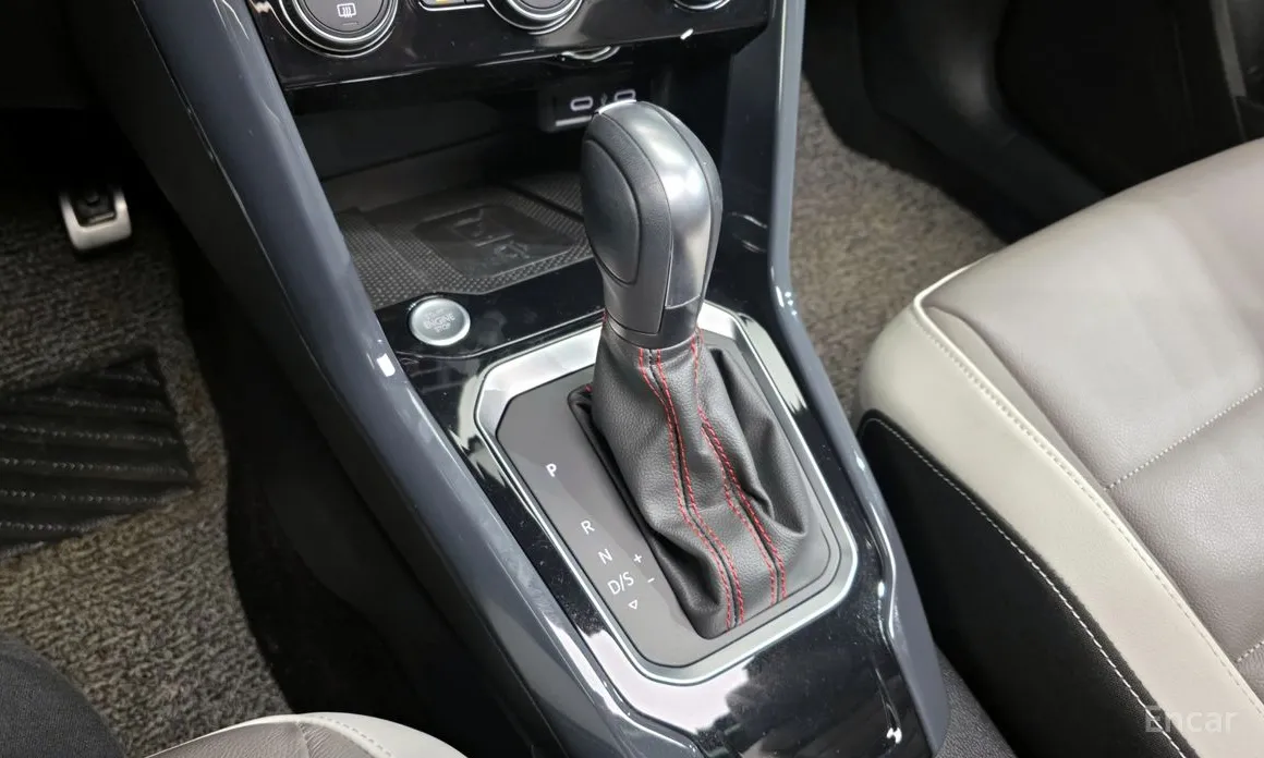 Фото 9 - Volkswagen T-Roc