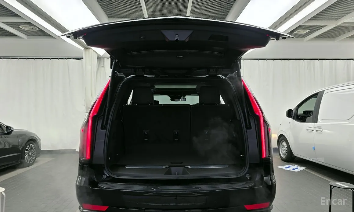 Фото 20 - Cadillac Escalade