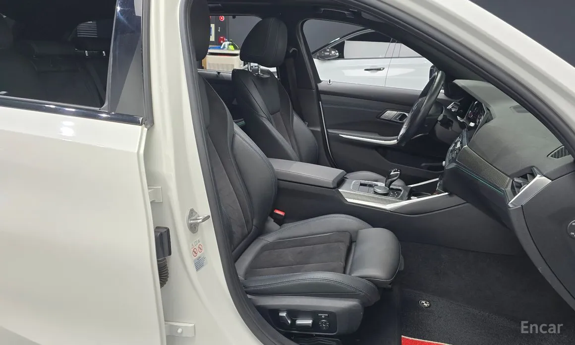 Фото 10 - BMW 3 Series