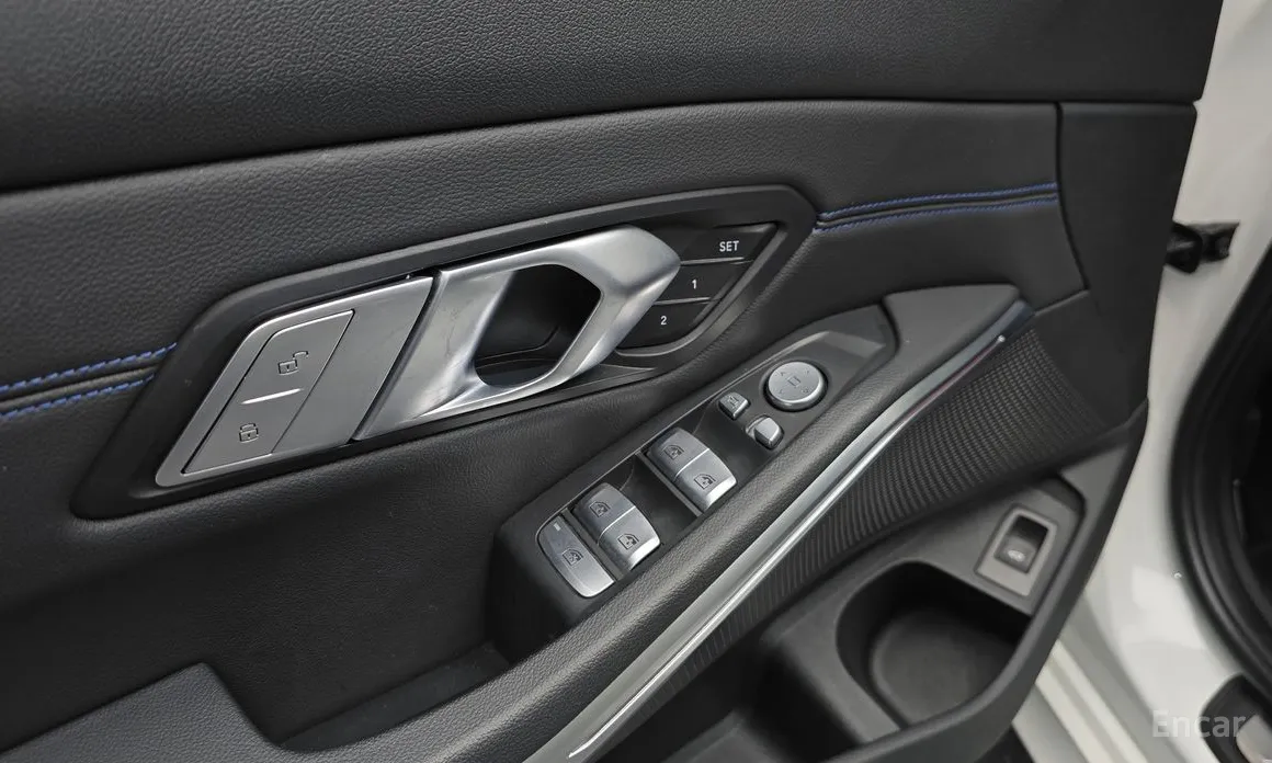 Фото 17 - BMW 3 Series