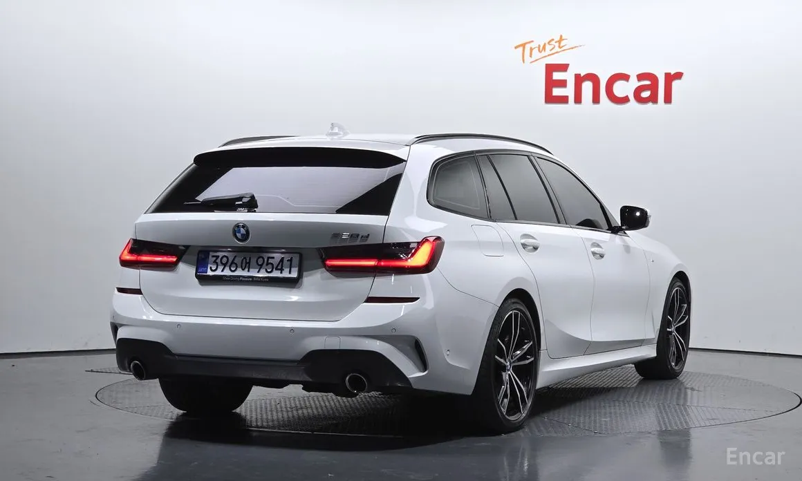 Фото 2 - BMW 3 Series