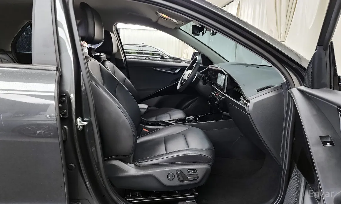 Фото 11 - Kia Niro