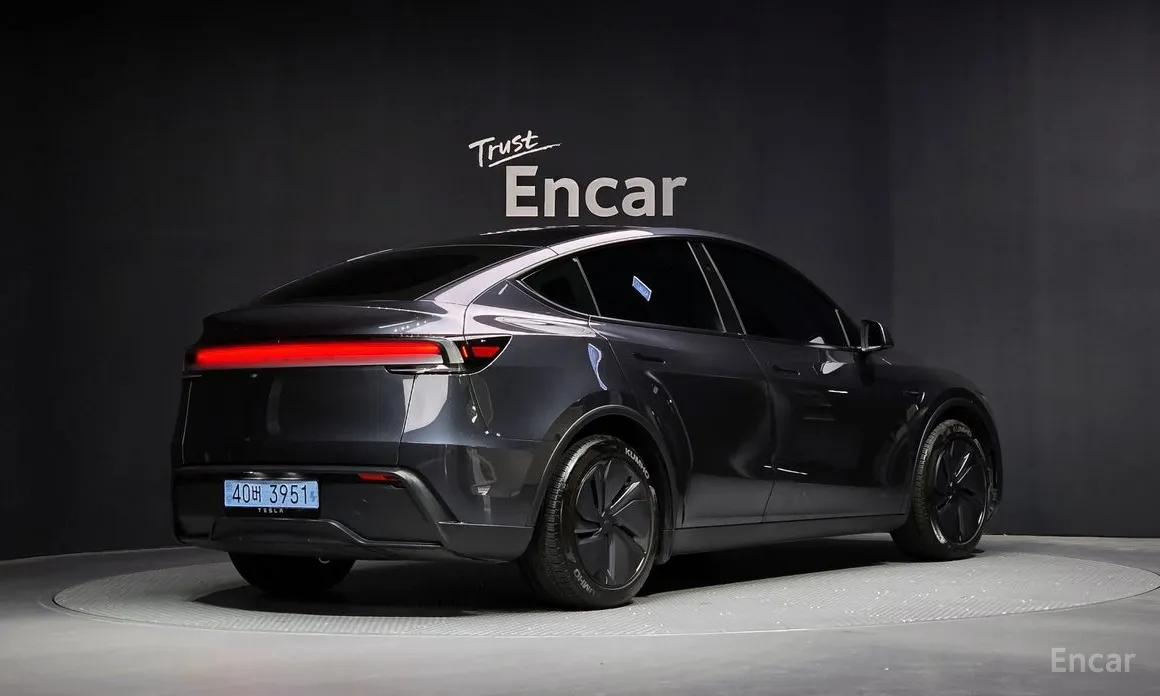 Фото 2 - Tesla Model Y