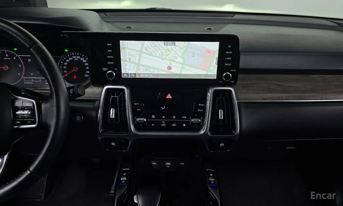 Фото 15 - Kia Sorento