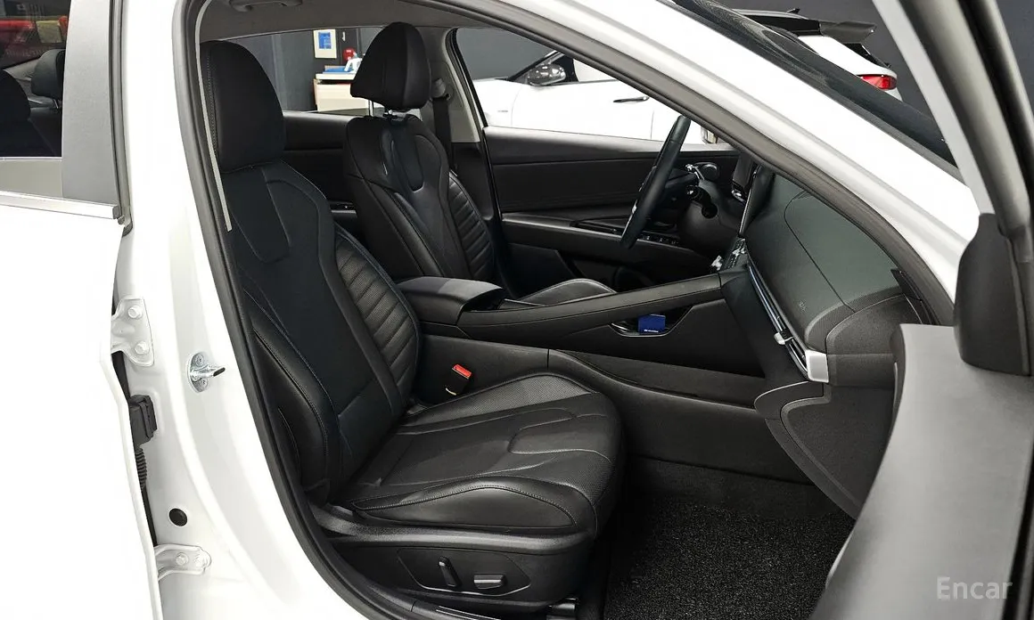 Фото 10 - Hyundai Avante