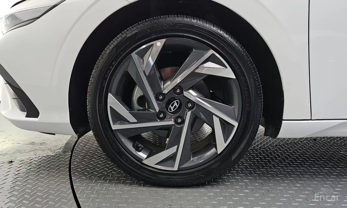 Фото 5 - Hyundai Avante