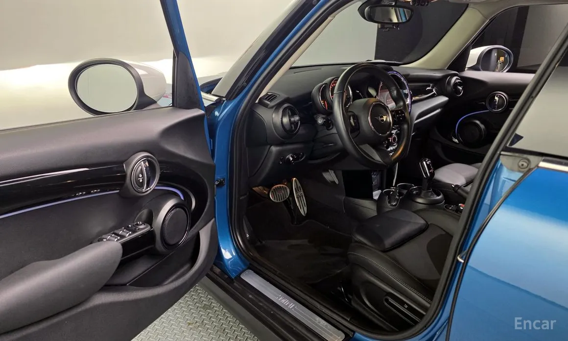 Фото 10 - Mini Cooper