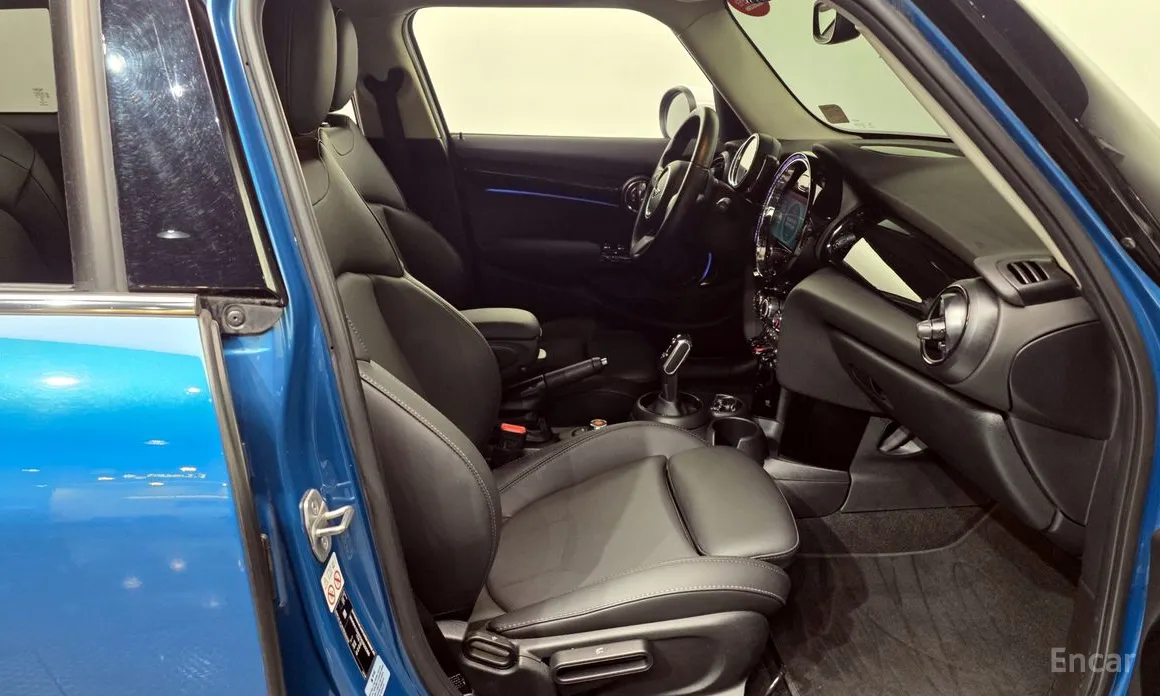 Фото 11 - Mini Cooper